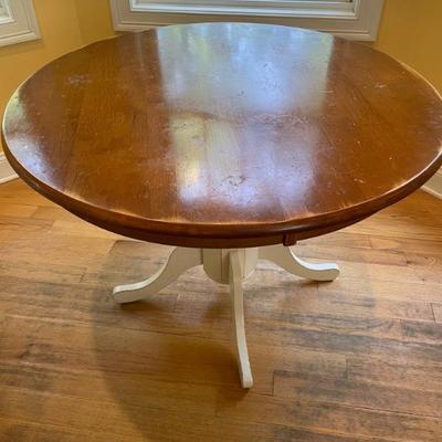 Madison Furniture Barn Canadel Round Pedestal Table 48" W x 31" H x 48" D
