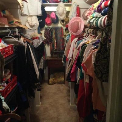 Clothing closet