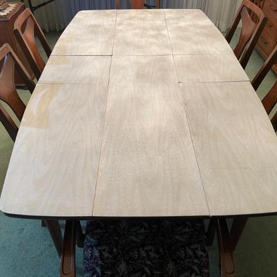 Kent Coffey Perspecta Dining Room Table with leaf and 8 chairs.  In excellent condition.  Available for pre-sale.  Call (813) 690-4306.