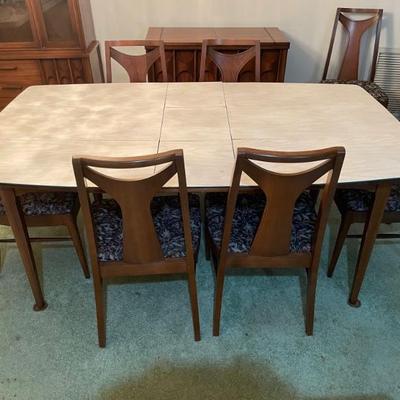 Kent Coffey Perspecta Dining Room Table with leaf and 8 chairs.  In excellent condition.  Available for pre-sale.  Call (813) 690-4306.
