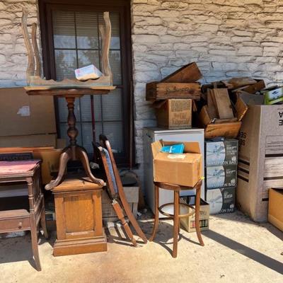 Estate sale photo