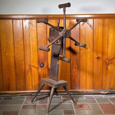 YARN WINDER | 19th C Yarn Winder in an aged natural finish. - l. 16 x w. 24 x h. 46 in 