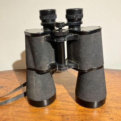 LEITZ WETZLAR BINOCULARS 15 X 60 | Leitz-Wetzlar Campofortit 15X60 Binoculars. Adjuster is smooth, lens focuses well, wrap is good, black...