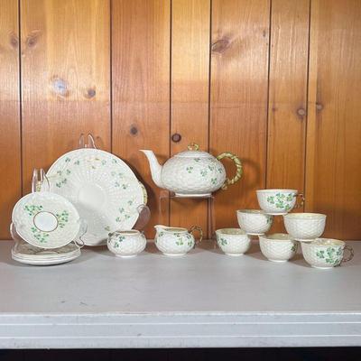 (10PC) BELLEEK SHAMROCK TEA SET | Belleek Shamrock Tea Set including: (1) Teapot w/lid 5th Mark Green 1955-1965. (2) Sugar & Creamer...