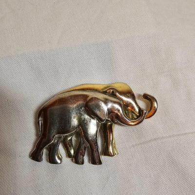 https://www.auctionninja.com/stress-free-estate-services-llc/sales/details/giant-nh-coast-estate-gold-silver-and-costume-jewelry-auction-...