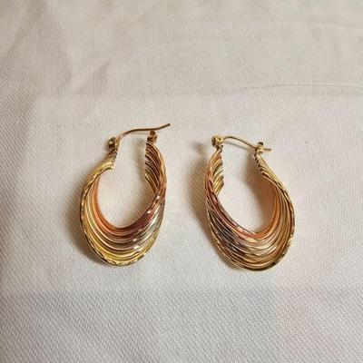 https://www.auctionninja.com/stress-free-estate-services-llc/sales/details/giant-nh-coast-estate-gold-silver-and-costume-jewelry-auction-...