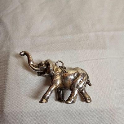 https://www.auctionninja.com/stress-free-estate-services-llc/sales/details/giant-nh-coast-estate-gold-silver-and-costume-jewelry-auction-...