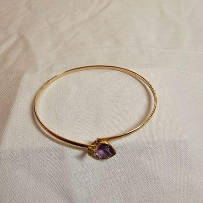 https://www.auctionninja.com/stress-free-estate-services-llc/sales/details/giant-nh-coast-estate-gold-silver-and-costume-jewelry-auction-...