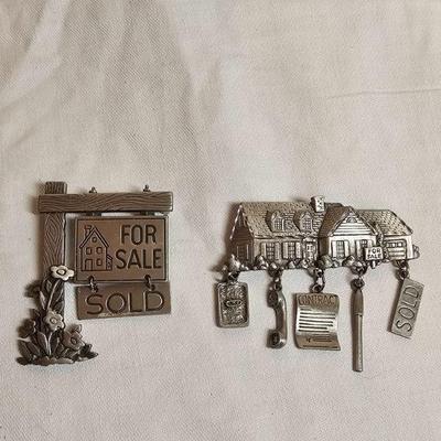 https://www.auctionninja.com/stress-free-estate-services-llc/sales/details/giant-nh-coast-estate-gold-silver-and-costume-jewelry-auction-...