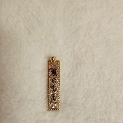 https://www.auctionninja.com/stress-free-estate-services-llc/sales/details/giant-nh-coast-estate-gold-silver-and-costume-jewelry-auction-...