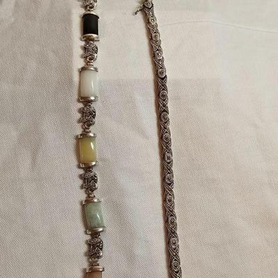 https://www.auctionninja.com/stress-free-estate-services-llc/sales/details/giant-nh-coast-estate-gold-silver-and-costume-jewelry-auction-...