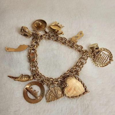 https://www.auctionninja.com/stress-free-estate-services-llc/sales/details/giant-nh-coast-estate-gold-silver-and-costume-jewelry-auction-...