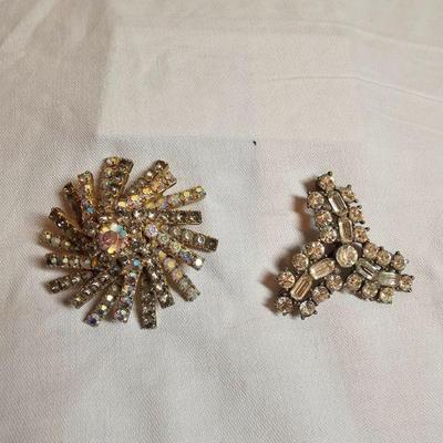 https://www.auctionninja.com/stress-free-estate-services-llc/sales/details/giant-nh-coast-estate-gold-silver-and-costume-jewelry-auction-...