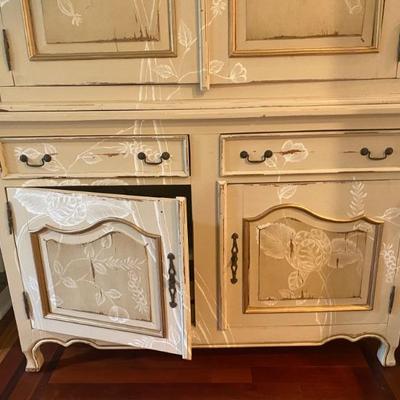 EstateSalesByOlga in Franklin Lakes Estate Sale