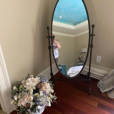 EstateSalesByOlga in Franklin Lakes Estate Sale