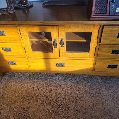 Entertainment cabinet