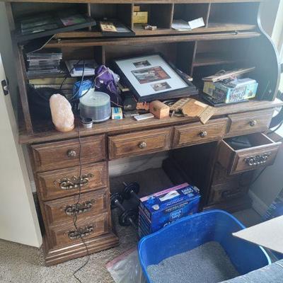 Roll top desk