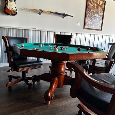 Bumper pool table