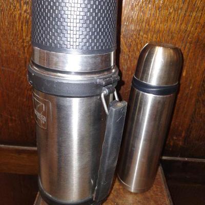 Coffee urns