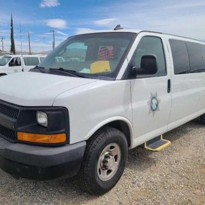 #958 â€¢ 2016 Chevy Express
