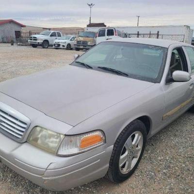 #572 â€¢ 2011 Ford Crown Victoria

