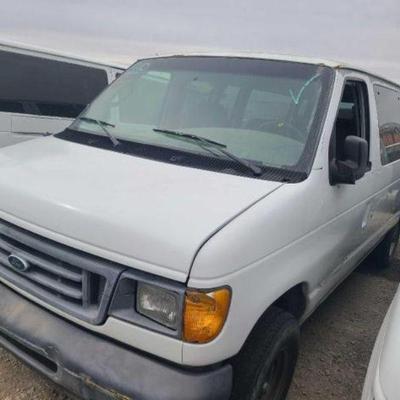 #954 â€¢ 2006 Ford Econoline
