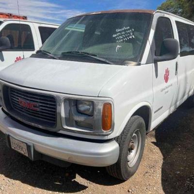 #365 â€¢ 2002 GMC Savana Van
