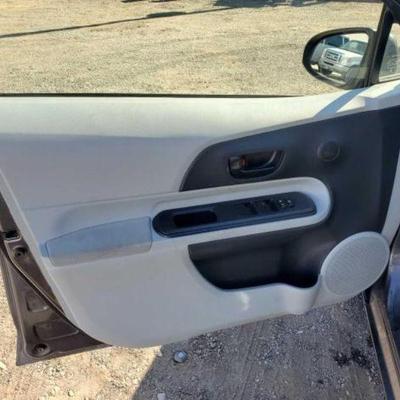 #550 â€¢ 2014 Toyota Prius C
