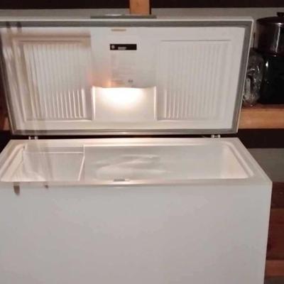 Chest freezer - very clean!