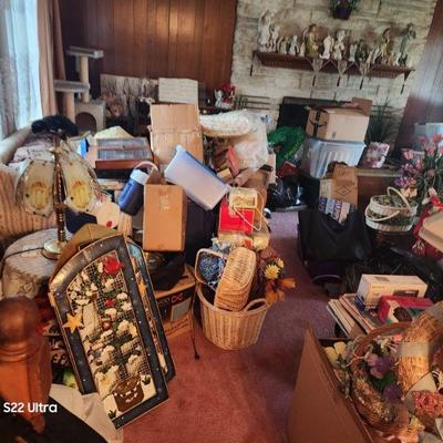 Estate sale photo