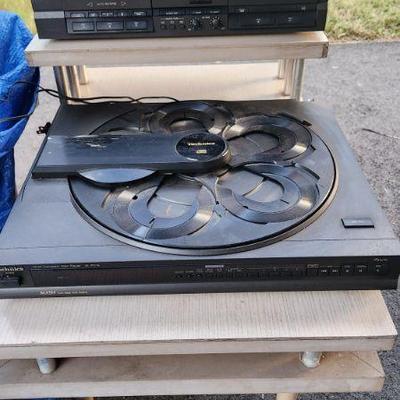 Techniques duo cassette deck and cd carousel