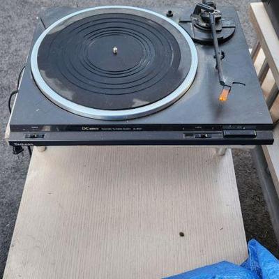 Techniques turntable