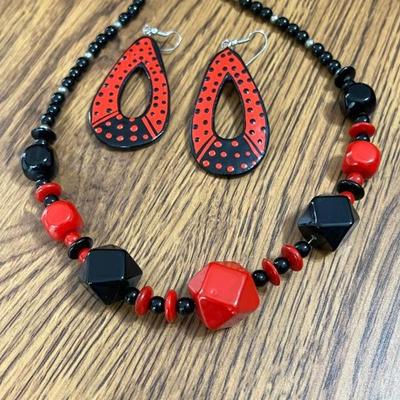 Deco style necklace & earrings