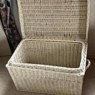 Wicker storage chest