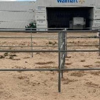 #22 â€¢ Double 14'x28' 3- Rail Pipe Corral
