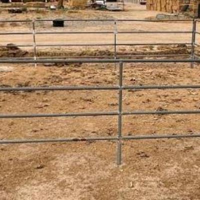 #23 â€¢ 24' x 24' 4-Rail Pipe Corral
