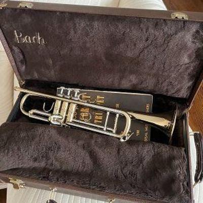 STRADIVARIUS VINTAGE TRUMPET WITH CASE