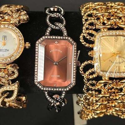 "Holly Jolly Jewels" in Evans, GA. Starts Closing on Sat 12/9 at 8p. Pickup on Mon 12/11 from 11-6p. Please click here to view...