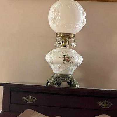 Vintage â€˜Gone With the Windâ€™ lamp
