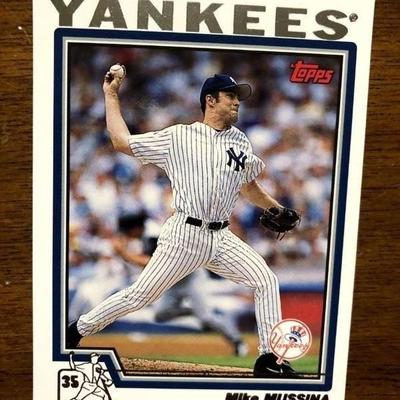 Topps baseball card -  NY Yankees Paul Mussina