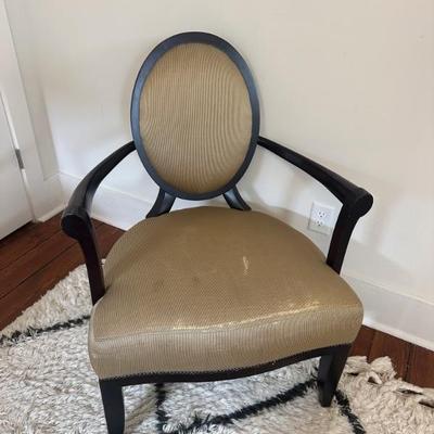 $200 Baker furniture Barbara Barry Six â€œXâ€ back chair
30â€ x 23â€ x 37â€
