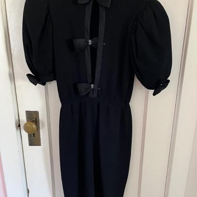 Vintage designer womenâ€™s clothingâ€”Jim Thompson, Geoffrey Beene, Kate Spade, Bob Mackie, Ralph Lauren, and moreâ€”sizes 0-6