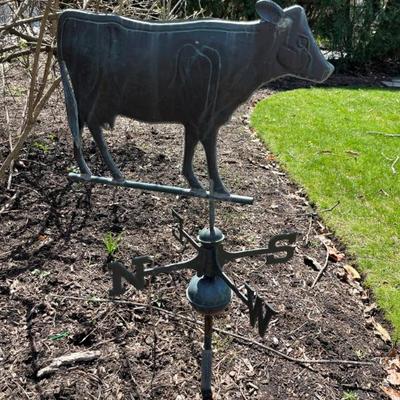How does your garden grow? We have lots of beautiful vintage planters, copper fire pit covers, antique English cast iron planters, an...