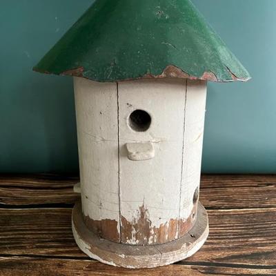 Vintage and metal birdhouses, silo and log cabin 