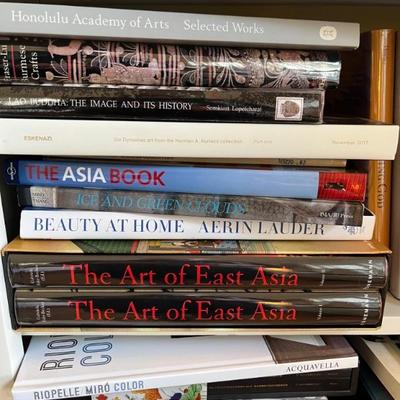 Art booksâ€”tons of art booksâ€”this couple love art, going to museums, traveling and learning about art! This is an incredible and...