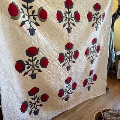 antique hand made May Basket quilt from Tennessee, large full size, could cover a queen bed, excellent condition