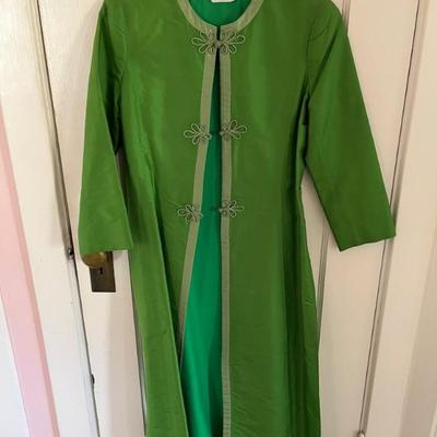 Vintage designer womenâ€™s clothingâ€”Jim Thompson, Geoffrey Beene, Kate Spade, Bob Mackie, Ralph Lauren, and moreâ€”sizes 0-6