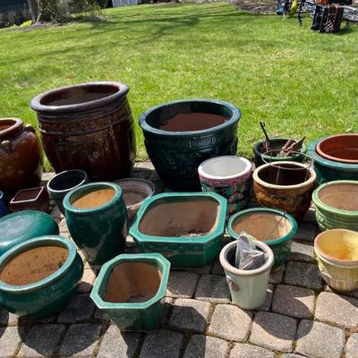 How does your garden grow? We have lots of beautiful vintage planters, copper fire pit covers, antique English cast iron planters, an...