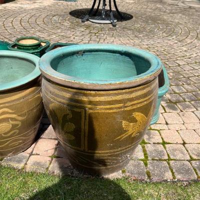 How does your garden grow? We have lots of beautiful vintage planters, copper fire pit covers, antique English cast iron planters, an...