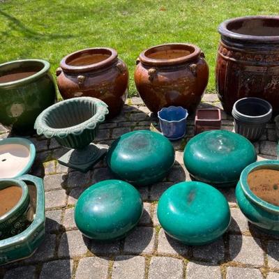 How does your garden grow? We have lots of beautiful vintage planters, copper fire pit covers, antique English cast iron planters, an...